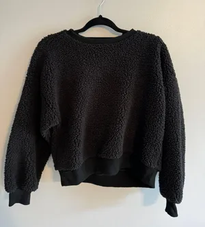 Outfitters Crewneck thumbnail 1