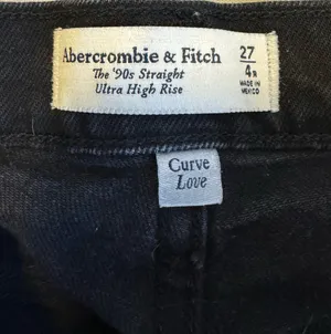 Abercrombie 90s Straight Ultra High-Rise Curve Love thumbnail 5