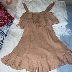 Selfie Leslie ruffle light pink/tan mini dress XS thumbnail 1