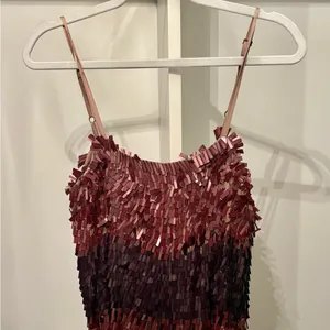Alice + Olivia Audra rectangle top thumbnail 2
