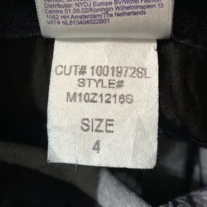 New NYDJ Marilyn Straight Jeans in dark wash size 4 short thumbnail 12