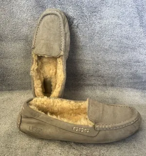 Women’s UGG Ansley Slippers thumbnail 1