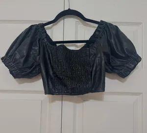 Olivaceous Black Top thumbnail 2
