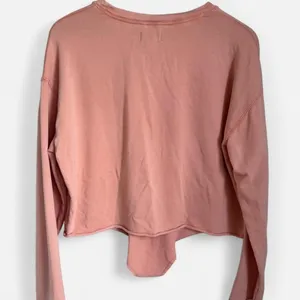 Aerie Weekend Pretty Back Pink Cropped Twist Sweatshirt thumbnail 2