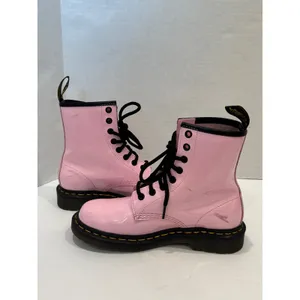 Dr. Martens 1460 Boot Womens Size 6 Pink Patent Leather 8-Eye Lace Up‎ Combat thumbnail 4