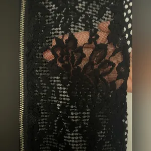 Black and White Polka Dot Bloues Size L thumbnail 3