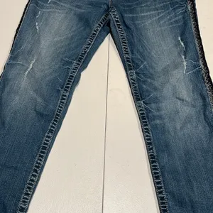 Miss me women’s boyfriend Capri size 28 embroidered leg stripe stud buttons thumbnail 3