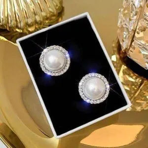 Fashion Elegant Pearl Stud Earrings for Women thumbnail 1