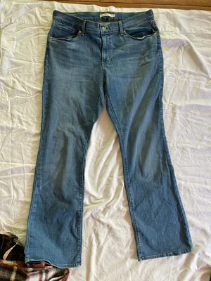 Levi's Classic Bootcut Jeans thumbnail 1