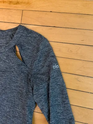Alo Long Sleeve Yoga Top thumbnail 5