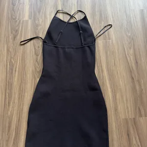 Aritzia Babaton Sculpt Knit Dress thumbnail 2