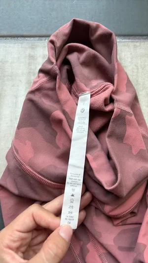 Lululemon Pink Camo 28" Align High-Rise Leggings thumbnail 3