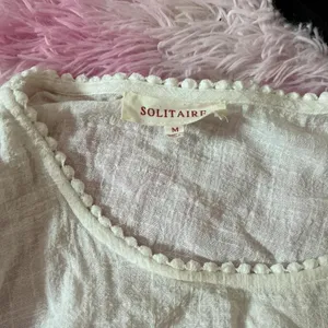 Solitaire Festival Boho Lace Hem Gauze‎ Blouse Womens M White Crochet Pom Top thumbnail 4