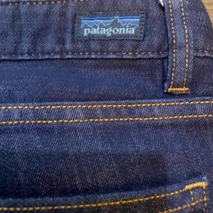 Patagonia denim jeans in a size 28 thumbnail 6