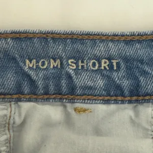 343 | American Eagle Mom Short Light Wash‎ High Rise Pleated Cuffed Denim Size 0 thumbnail 8