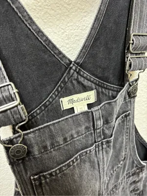 Madewell Denim Oversized Carpenter Overalls in Hartwell Wash thumbnail 3