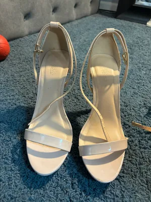 Nude heels thumbnail 1
