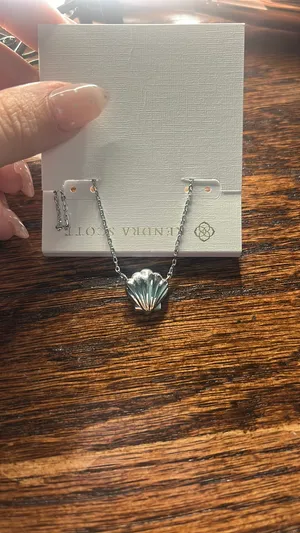 Kendra Scott Necklace thumbnail 5