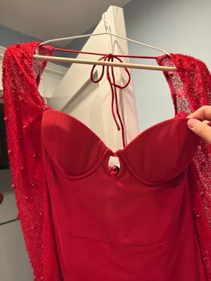 Oh Polly Red dress with slit and sleeves thumbnail 5