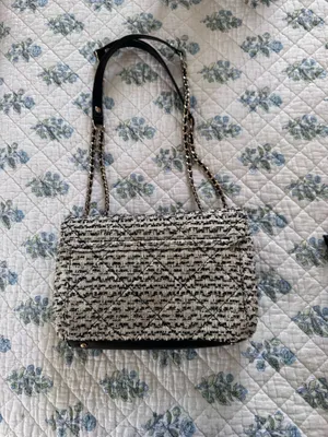 Guess Purse thumbnail 3