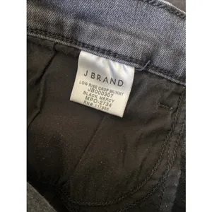 J Brand Low Rise Crop Skinny Womens Size 25 Black Mercy Distressed Jeans Edgy thumbnail 5