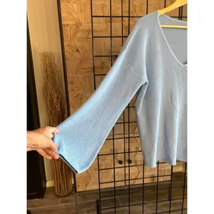 Womens Knit Sweater Medium Blue V-Neck Pullover Long Sleeve Cozycore thumbnail 3