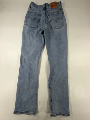 Levis‎ Wedgie Straight Leg Jeans Size 24 Light Wash Distressed High Rise Denim thumbnail 2
