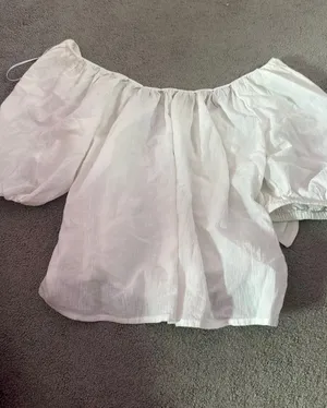 White old navy flowy top thumbnail 1