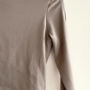 Klesis Taupe Cropped Long-Sleeve Top with Cutouts on Sleeves, Size S thumbnail 9