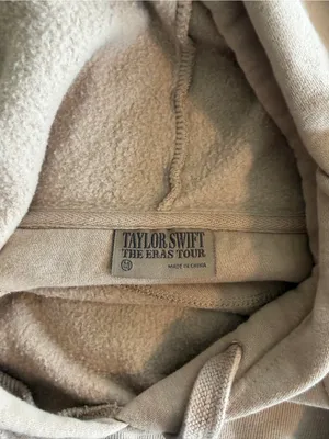 Taylor Swift The Eras Tour Hoodie Size Medium Oversized Fit Concert Merch thumbnail 3