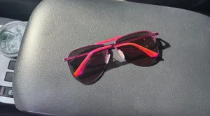 Sunglasses thumbnail 4