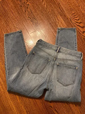 Aritzia Sunday best mom Jean light wash thumbnail 4