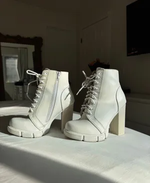 Jeffrey Campbell Boots White size 8 thumbnail 2