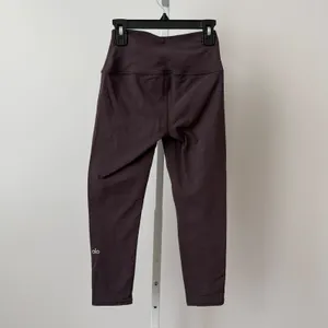 Alo Yoga sz S High‎ Waist Airbrush Legging Plum 7/8 Length Workout Athletic thumbnail 6