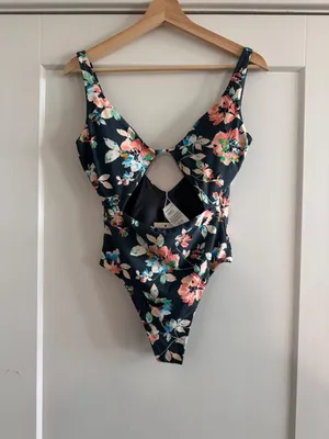 Oneill Blue Melody Morro Bay Floral Cutout One-Piece Swimsuit Size Medium thumbnail 4