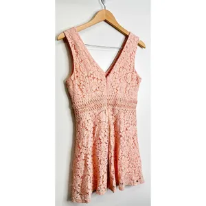 Francesca’s Mini‎ A-line Dress Floral Lace Sleeveless Size Medium thumbnail 3