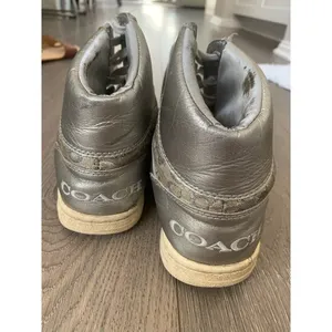 COACH HI-TOP SNEAKERS,‎ Silver Metallic & Off-White, Size 9M, Norra A1424 thumbnail 3