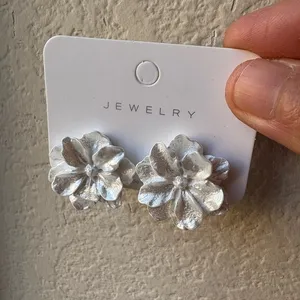 Iridescent White Flower – Lightweight Statement Floral clip-on‎ earring new thumbnail 4