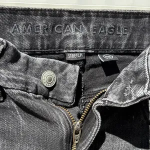 American Eagle 🦅 Curvy Super High-Rise Baggy Wide Leg Jeans thumbnail 2