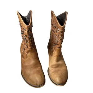 Steve Madden Studded Brown Leather Boho Western Cowboy Boots, Size 7, Pre Loved thumbnail 4