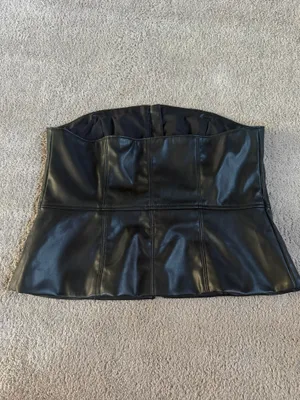 Banana Republic Black Faux Leather Corset Top – Size 10 thumbnail 3