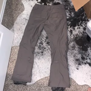 Burton snow pants thumbnail 3