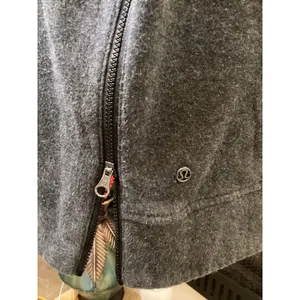 Lululemon Side‎ Zip Sweatshirt Womens 10 Grey Excellent Crewneck Activewear thumbnail 2