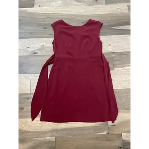 LOFT Sleeveless Sheath Dress Size 8 Burgundy V Back Tie Waist Fully Lined thumbnail 6
