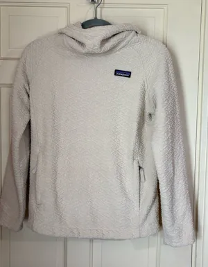 Patagonia Hoodie Womens Small Cream Pullover Diamond Capra Hoody Fleece Sweater thumbnail 1