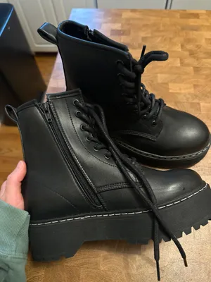 Steve Madden Platform Boots thumbnail 2