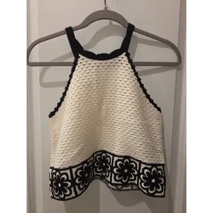 Zara Cute Crochet Halter Top with Floral Daisy Border. Size 13-14 years thumbnail 2