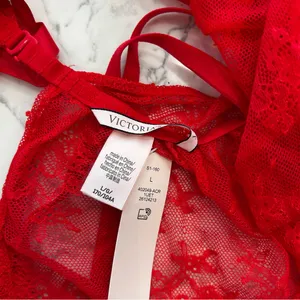 NWT Victoria’s Secret Red‎ Sheer Lace Plunge Babydoll Garter Lingerie Size Large thumbnail 3