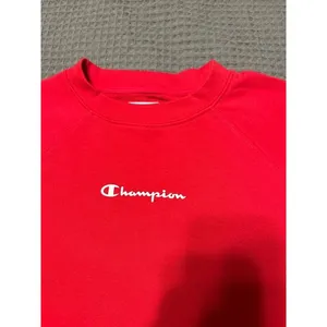 Champion Pullover Size Small thumbnail 2