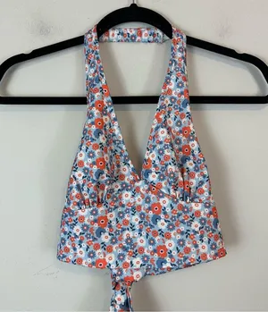 Altar'd State | Colorful Ditsy Floral Tie Back Cropped Halter Top Size XS thumbnail 1
